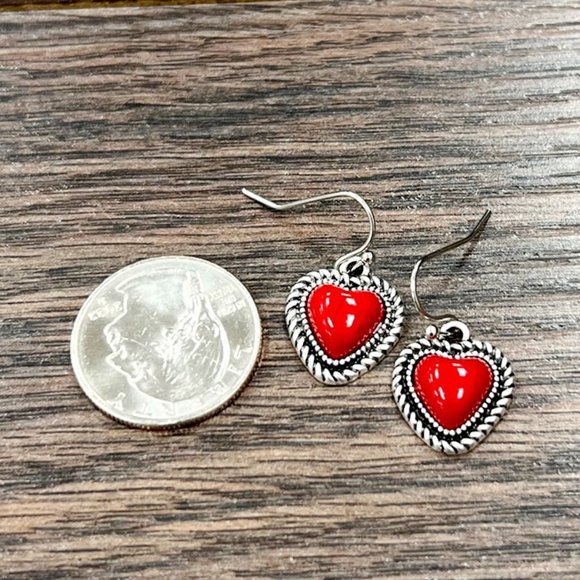 Red Heart Small Dangle Earring - Picture 2 of 2